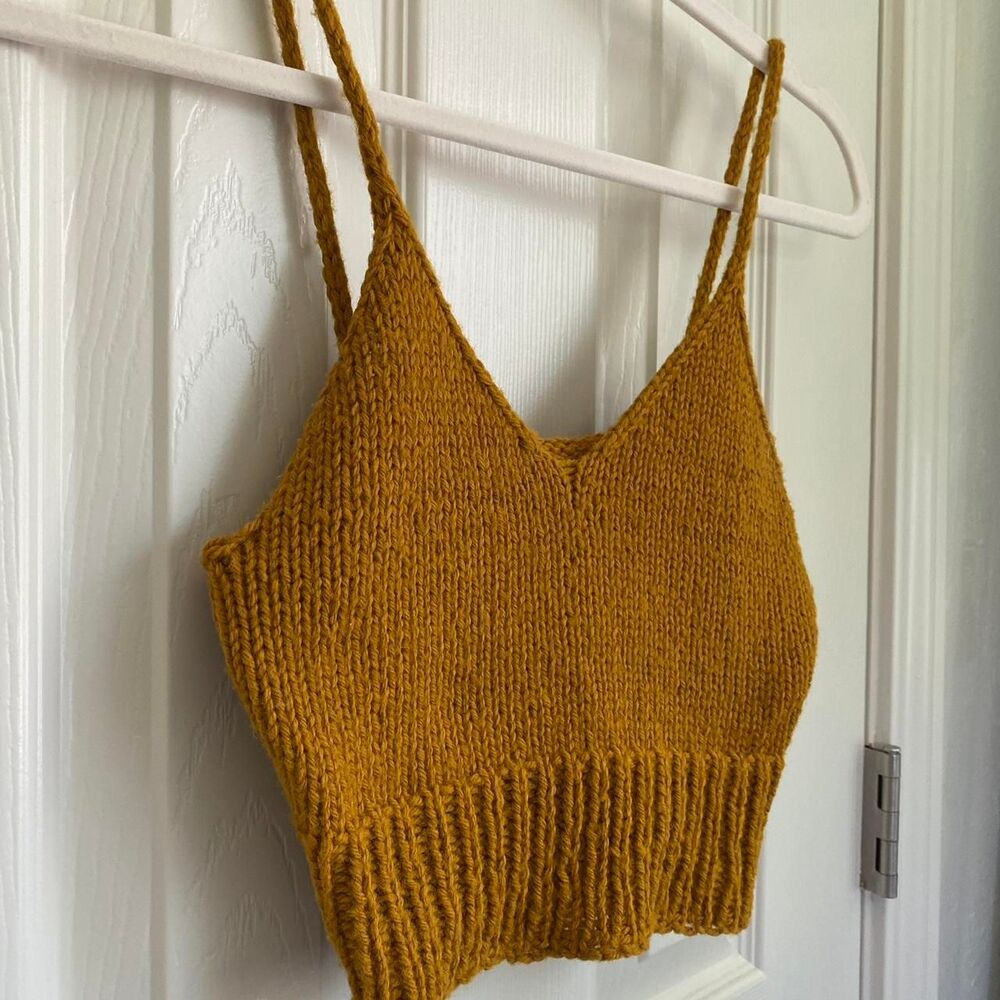 Unbranded Women's Yellow Crop-top